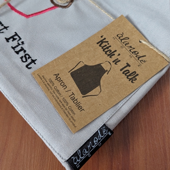 NWT Alamode Home Cupcake Kitchen Apron "Life's Short Ear Dessert First" - Picture 2 of 5